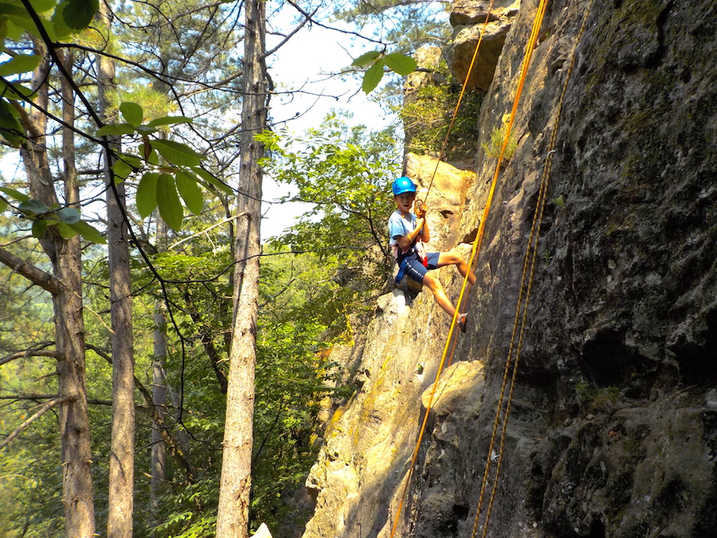 Village Camps International Summer Camp Ard&egrave;che, France 2019-07-26 https://www.villagecamps.com/journals_admin/images/2231-0777-NewClimb8 copy.jpg